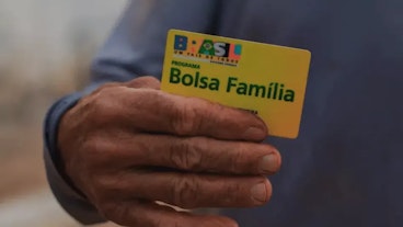 Capa artigo apostas com bolsa familia